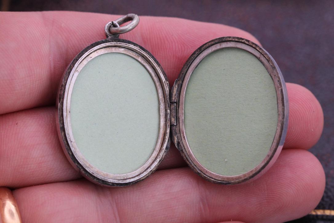 Antique Sterling Silver Engraved Locket | Victorian c.1890 — view 7