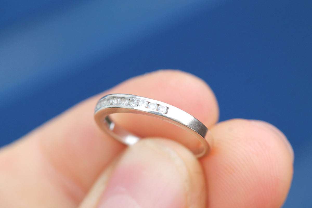 Vintage 18ct White Gold Diamond Half Eternity Ring | 14 Diamonds — view 13