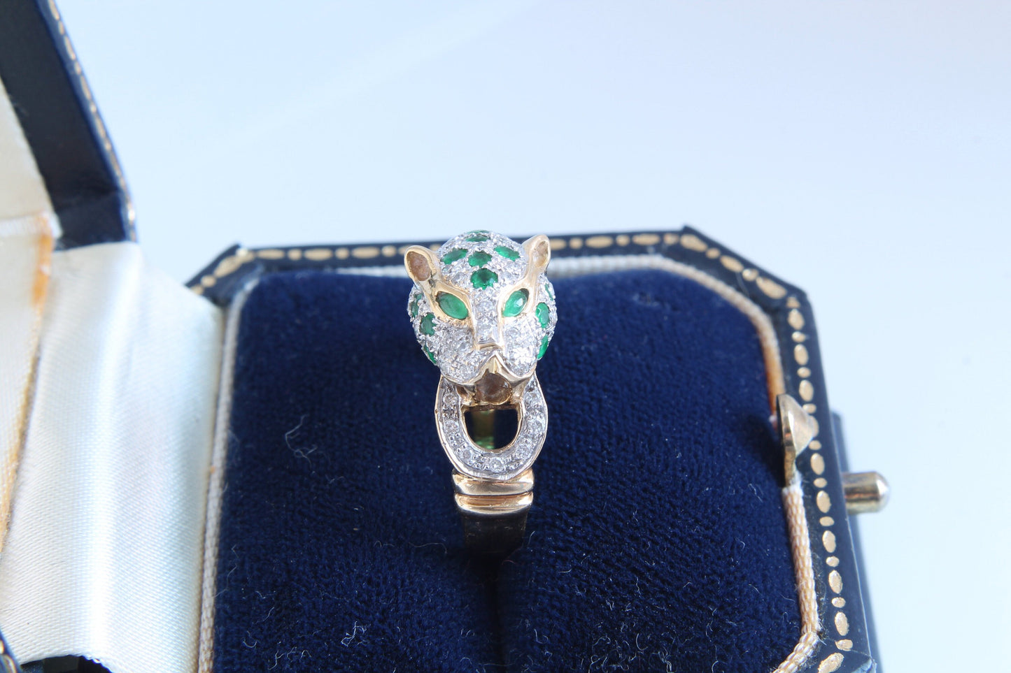 18ct Gold Diamond and Emerald Panther Ring