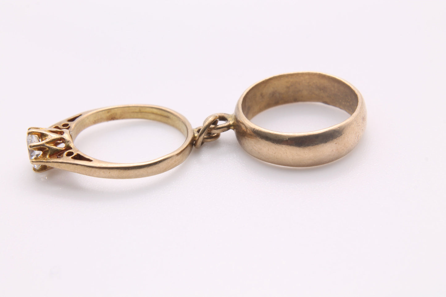 Vintage 9ct Gold Wedding & Engagement Ring Charm