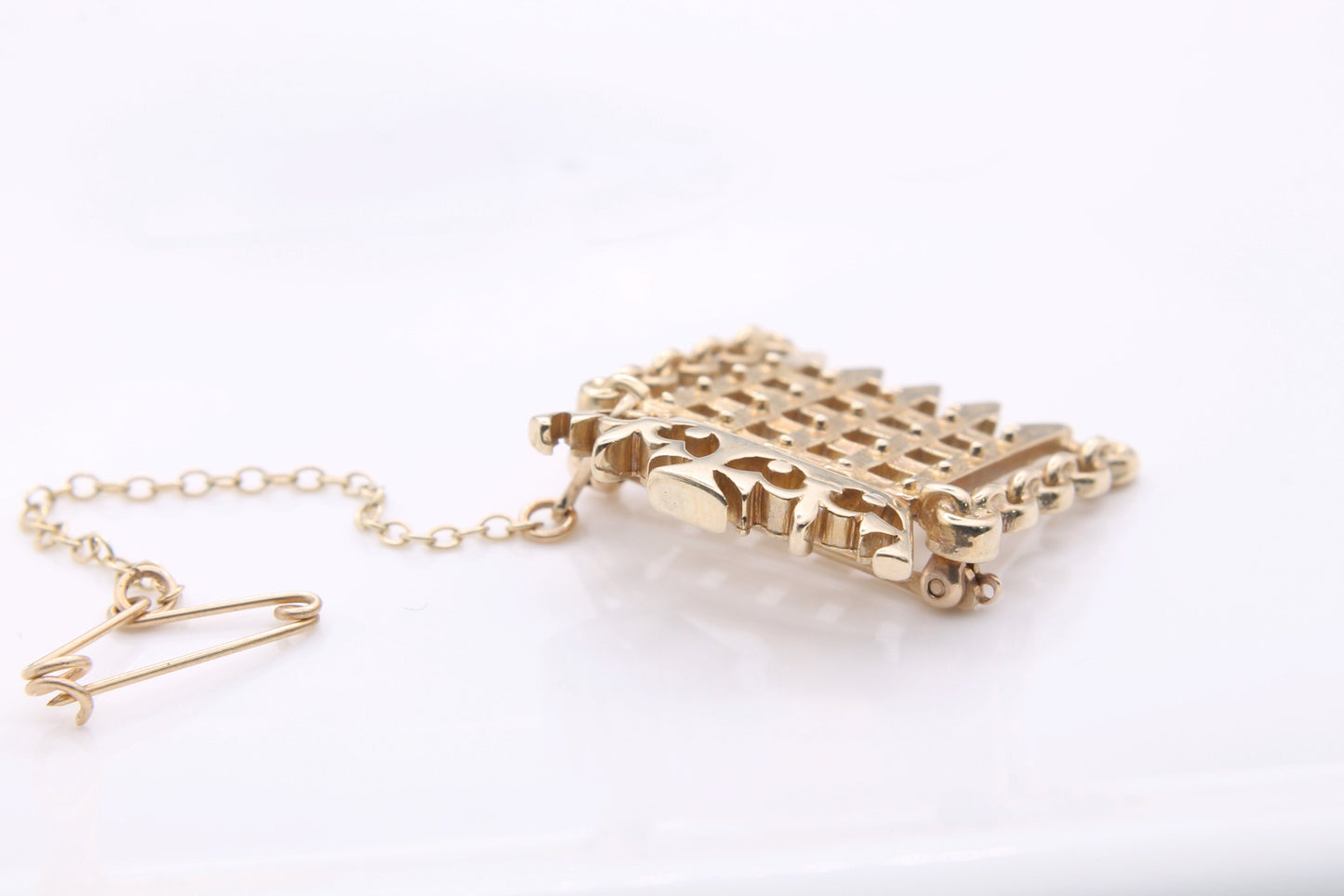 Vintage 9ct Gold London Portcullis Brooch - Ola Gorie