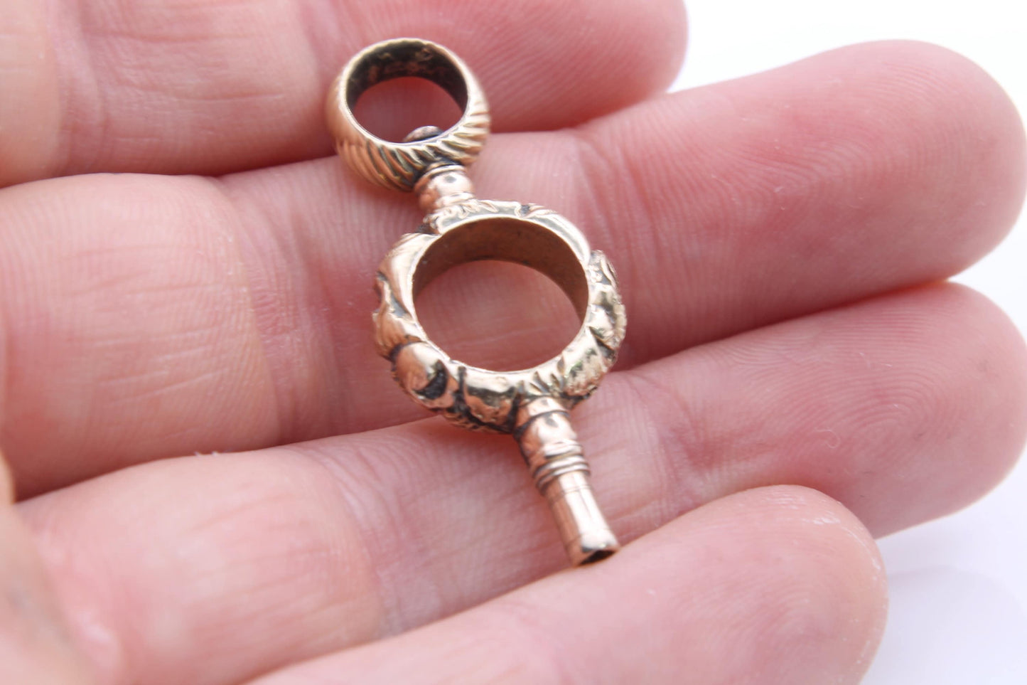 Antique Victorian 15ct Gold Decorative Floral Watch Key