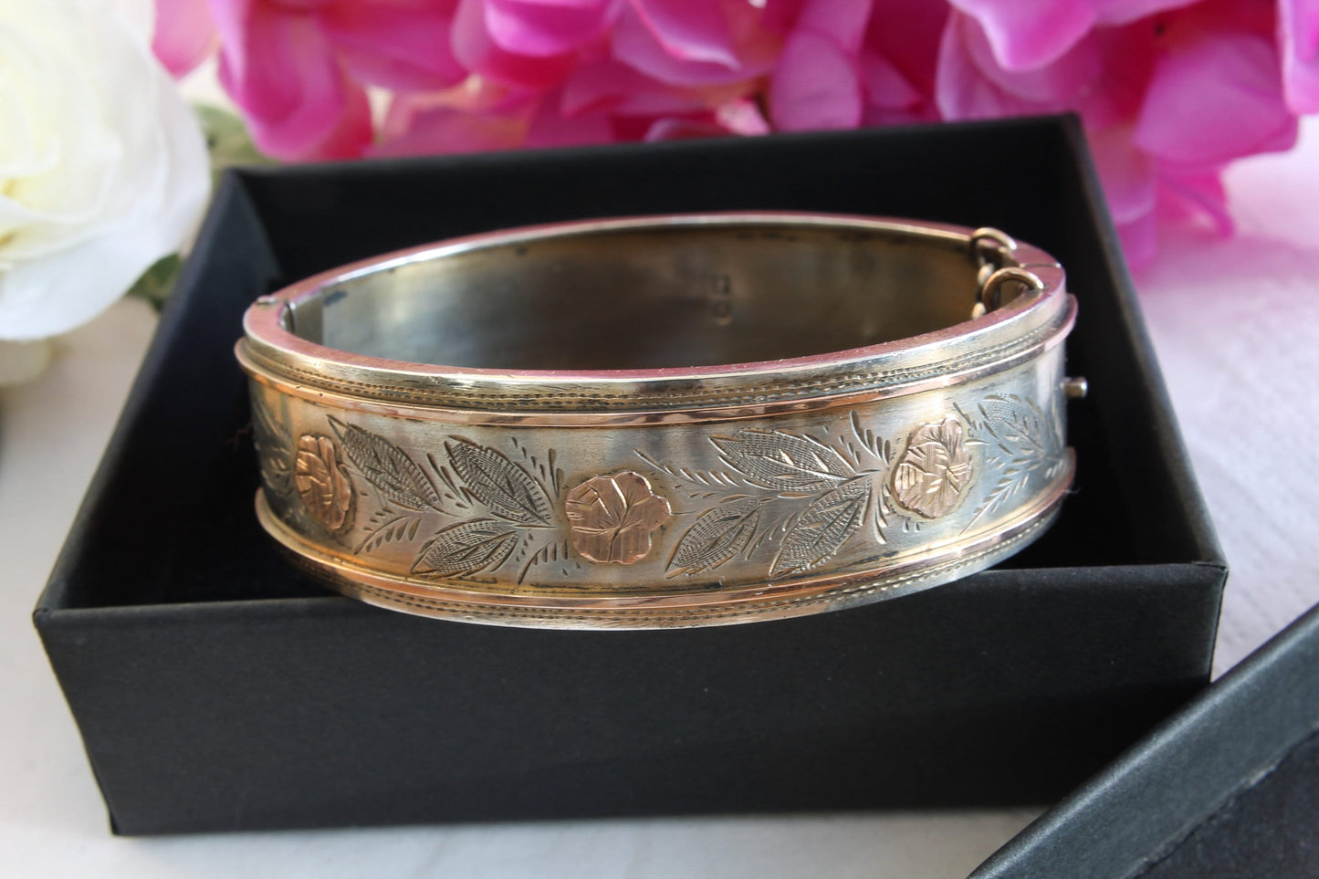 Antique-Sterling-Silver-&-9ct-Gold-Floral-Bangle