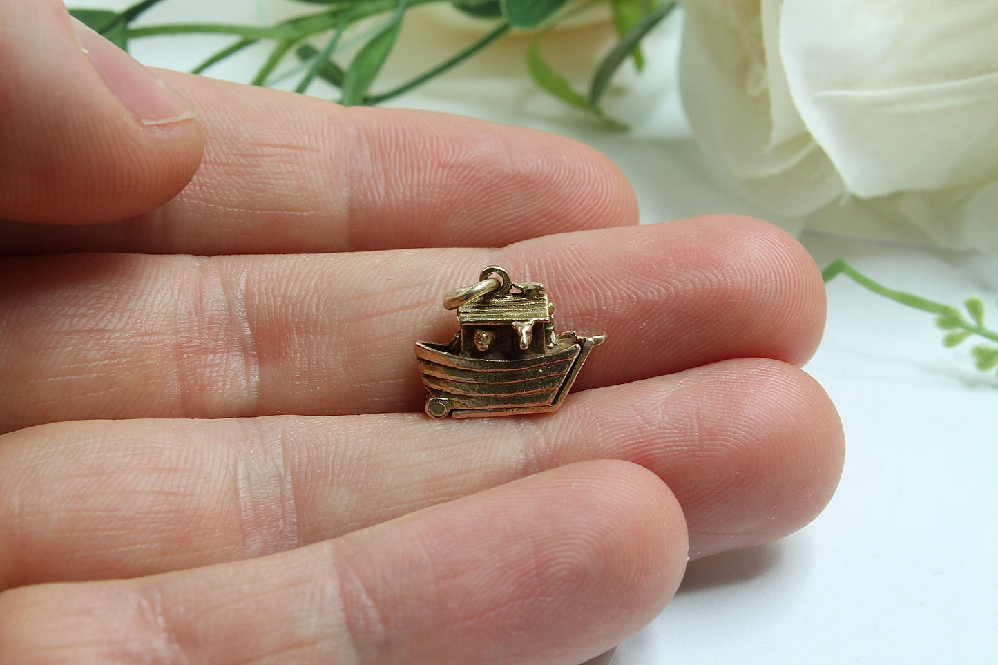 Vintage 9ct Gold Opening Noahs Ark Charm