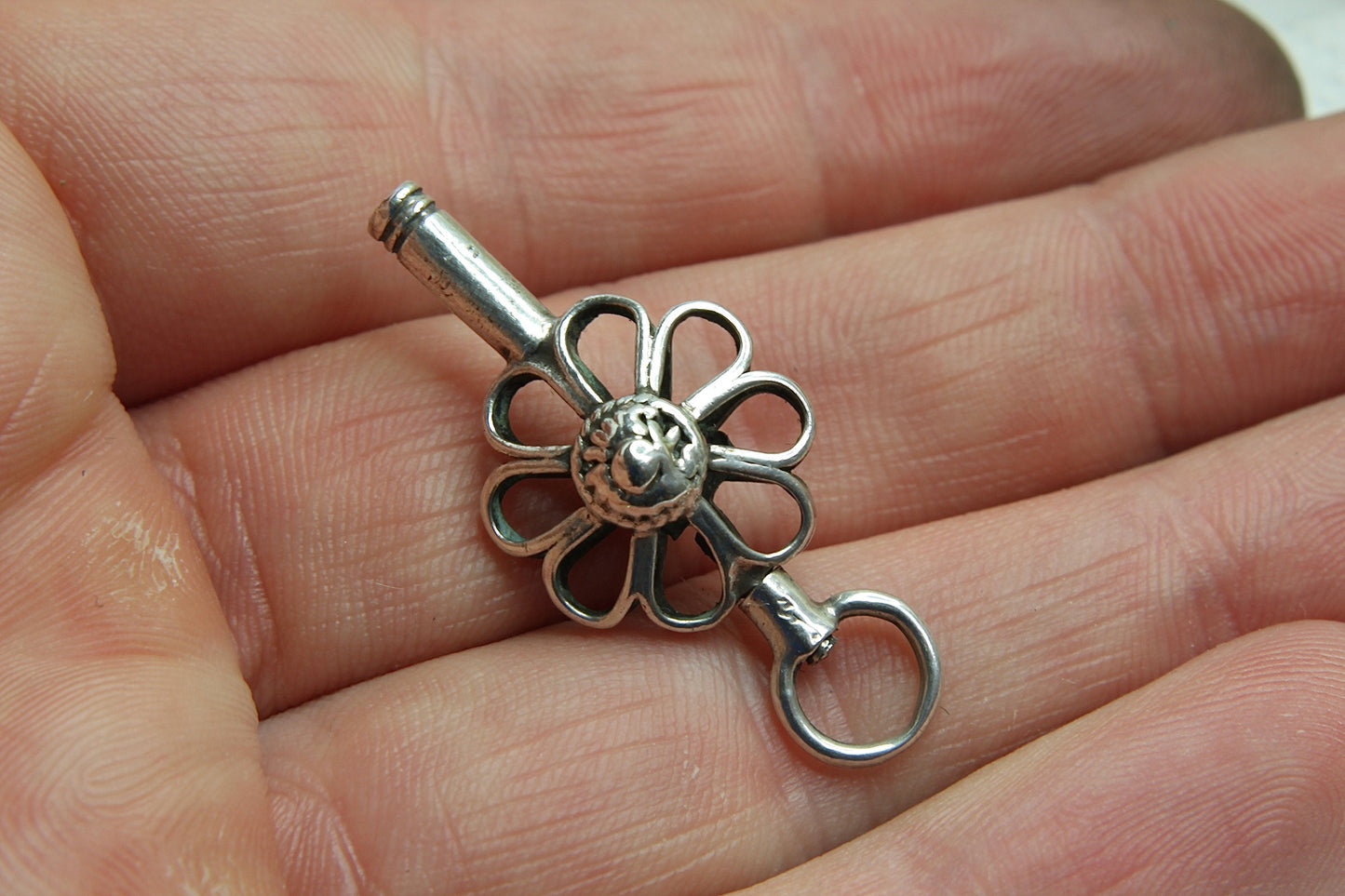 Antique-Victorian-Sterling-Silver-Flower-Watch-Key
