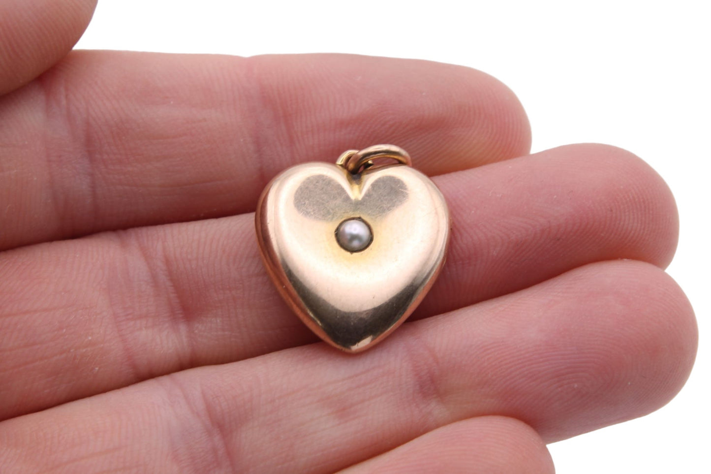 Antique Victorian 15ct Gold Pearl Heart Locket