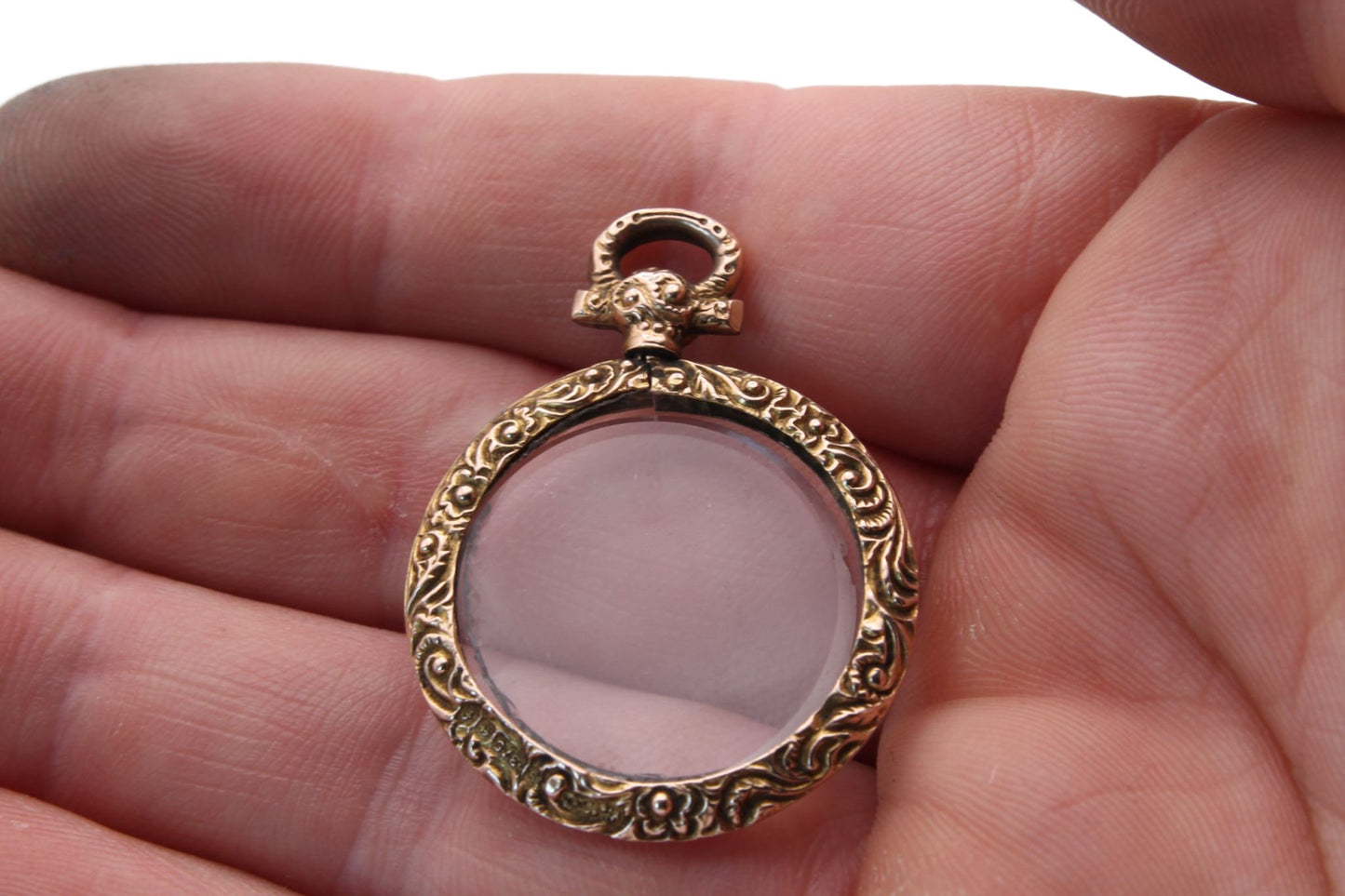 Antique Edwardian Chased 9ct Gold Glass Photo Pendant