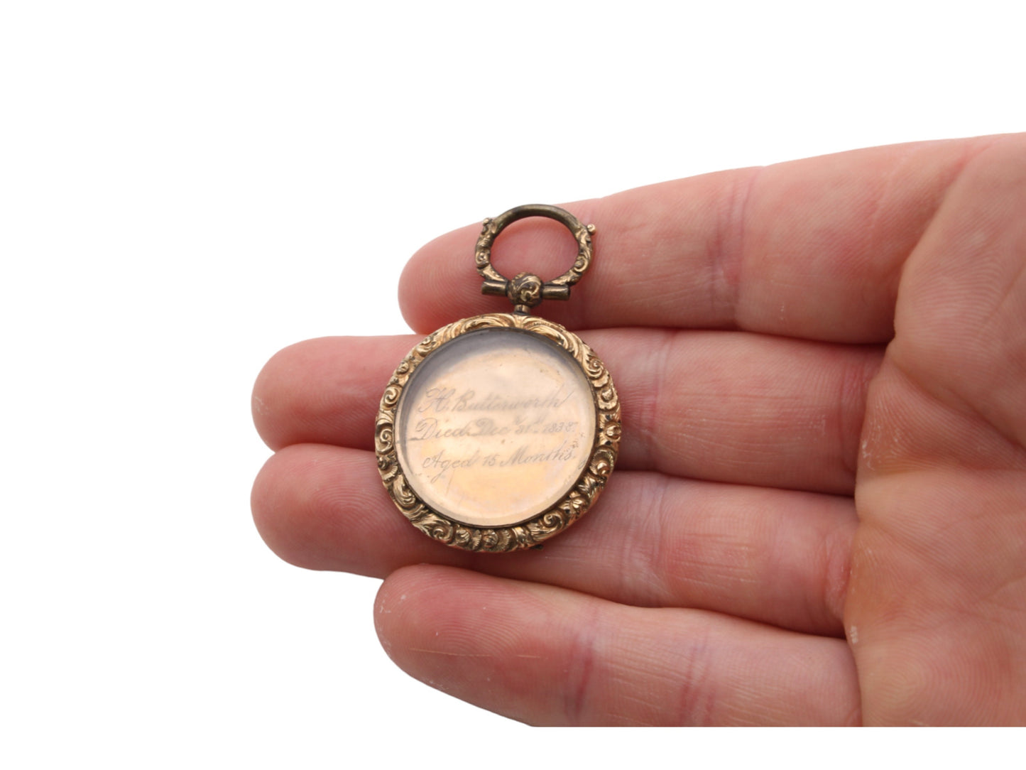 Antique-9ct-Gold-Chased-Mourning-Pendant-Locket