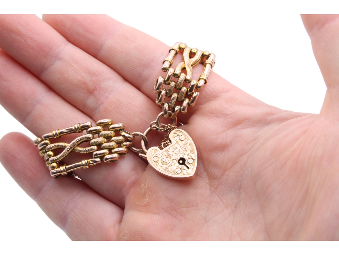 Antique Edwardian 9ct Yellow Gold Chased Gate Bracelet, 15g