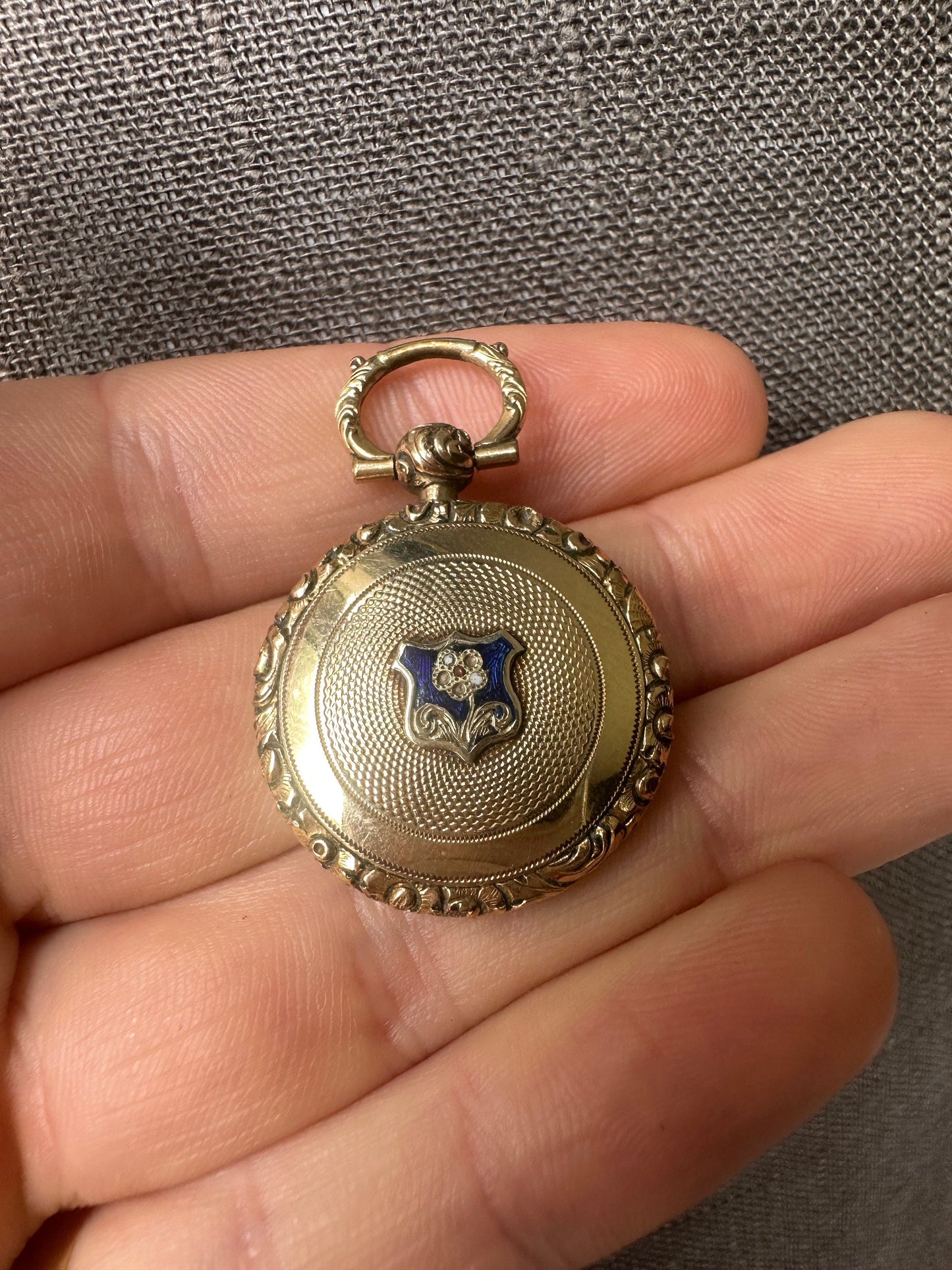 Antique 15ct Gold Forget-Me-Not Enamel Mourning Pendant