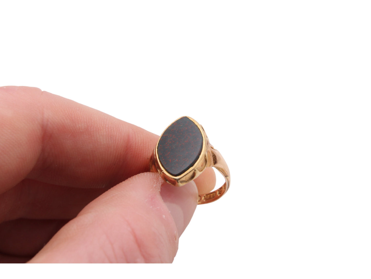 Antique 15ct Yellow Gold Lozenge Shaped Bloodstone Signet Ring
