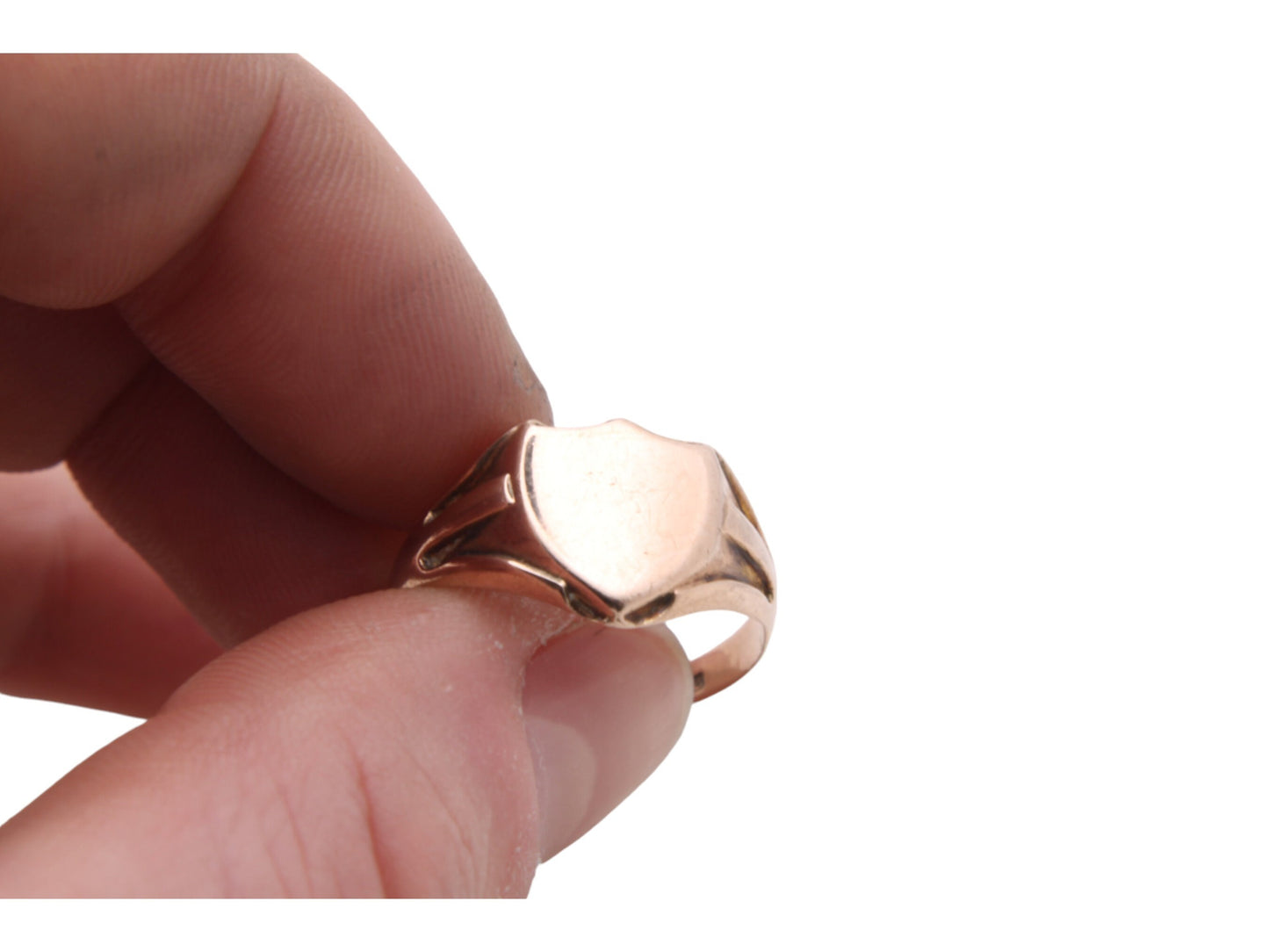 Antique-9ct-Rose-Gold-Shield-Signet-Ring,-1911