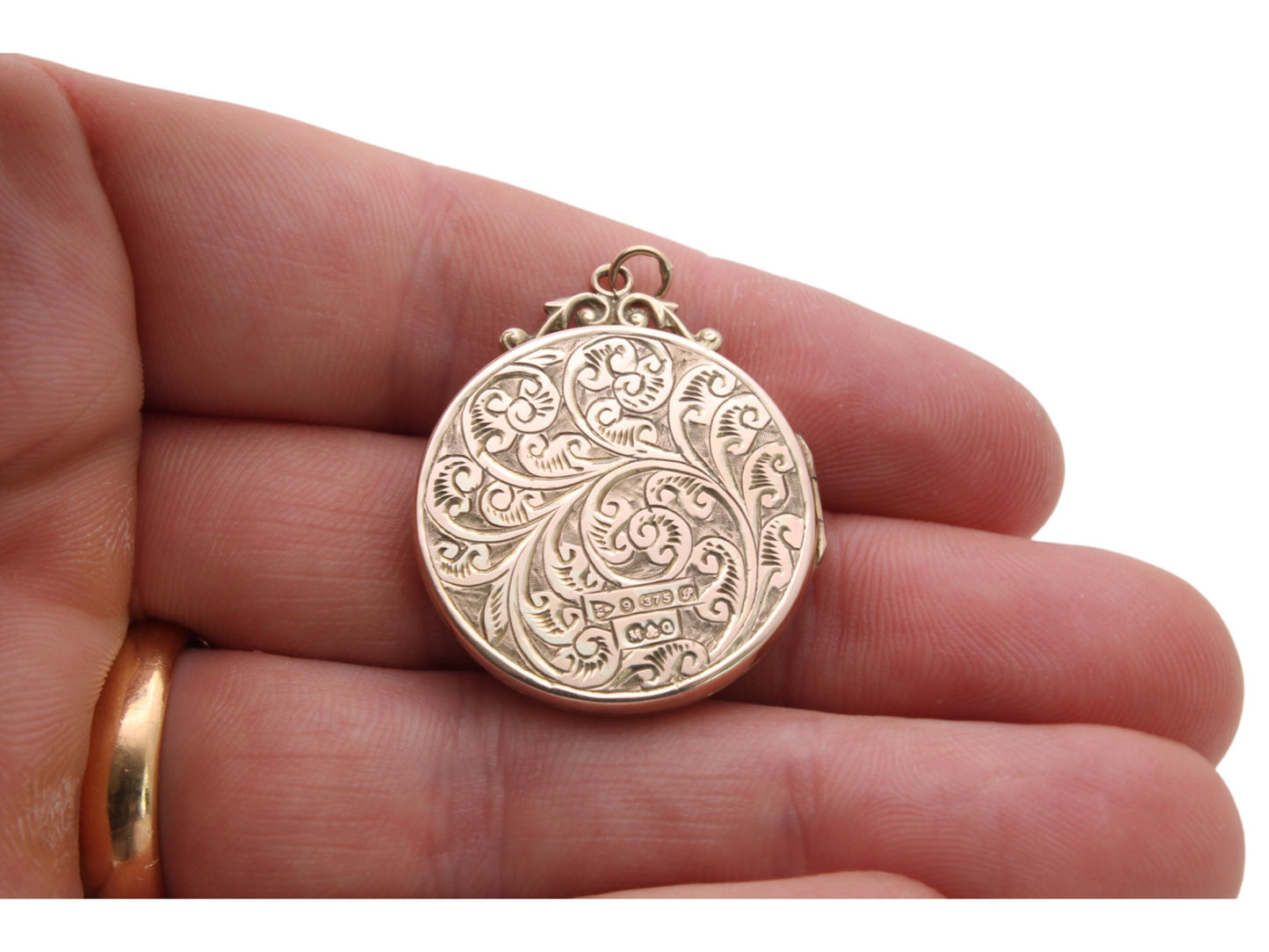 Antique 9ct Gold Decorative Locket