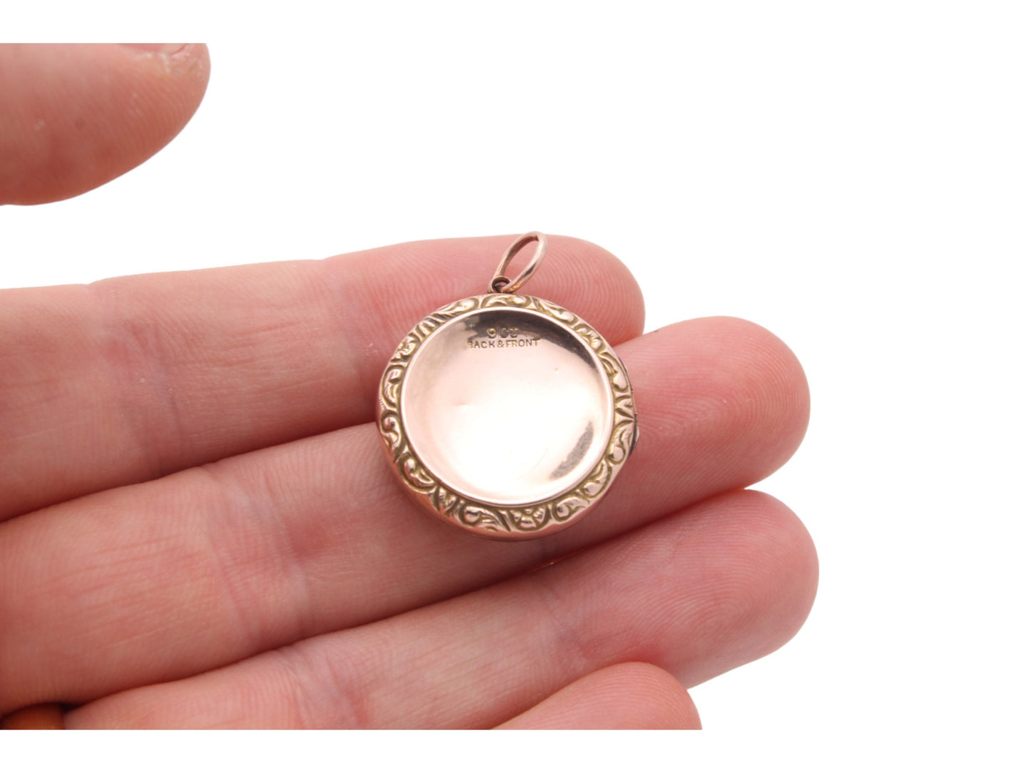 Antique-9ct-Gold-Back-&-Front-Diamond-Locket