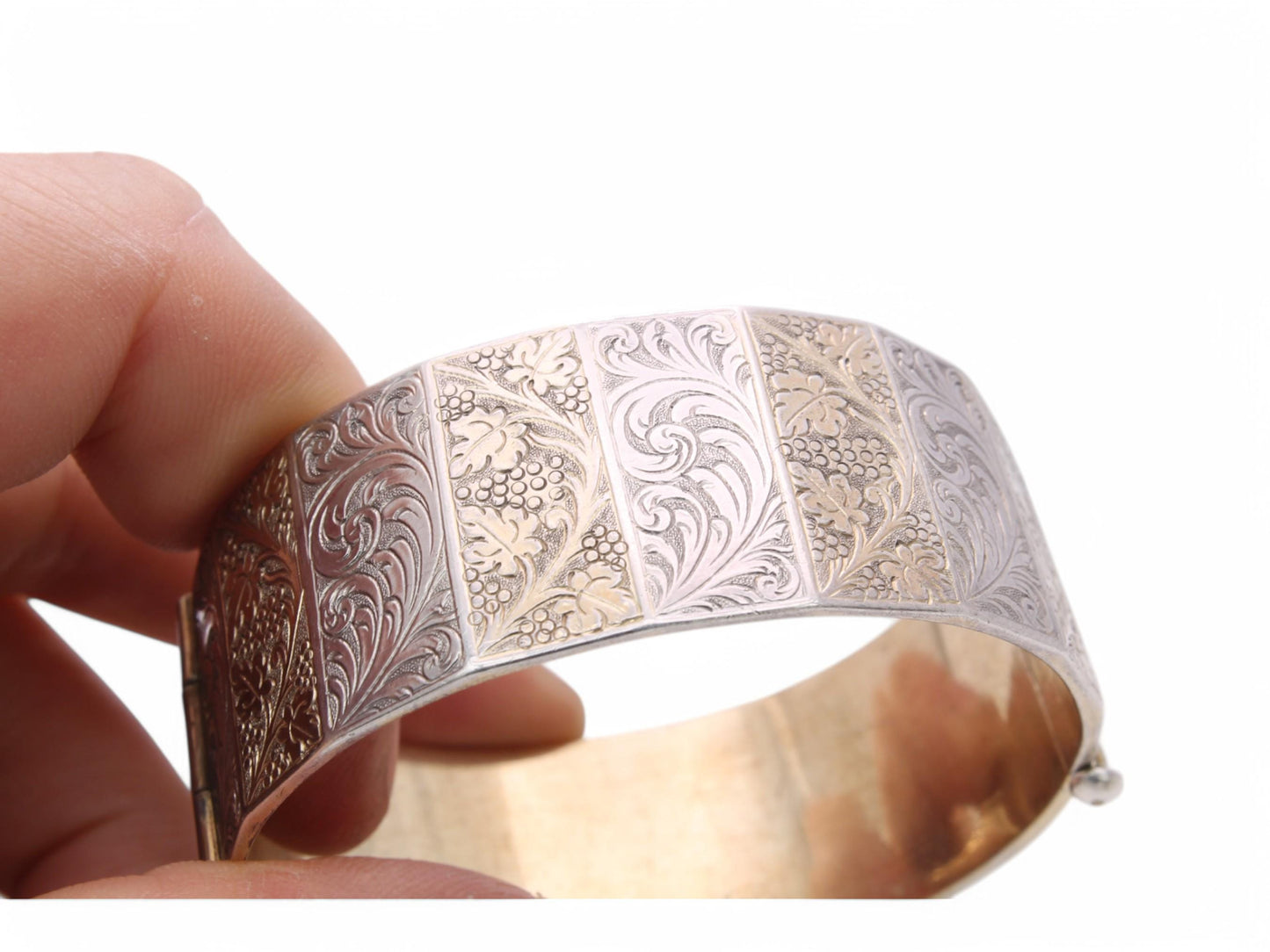 Antique-Sterling-Silver-Guilt-Flower-Bangle,-71g