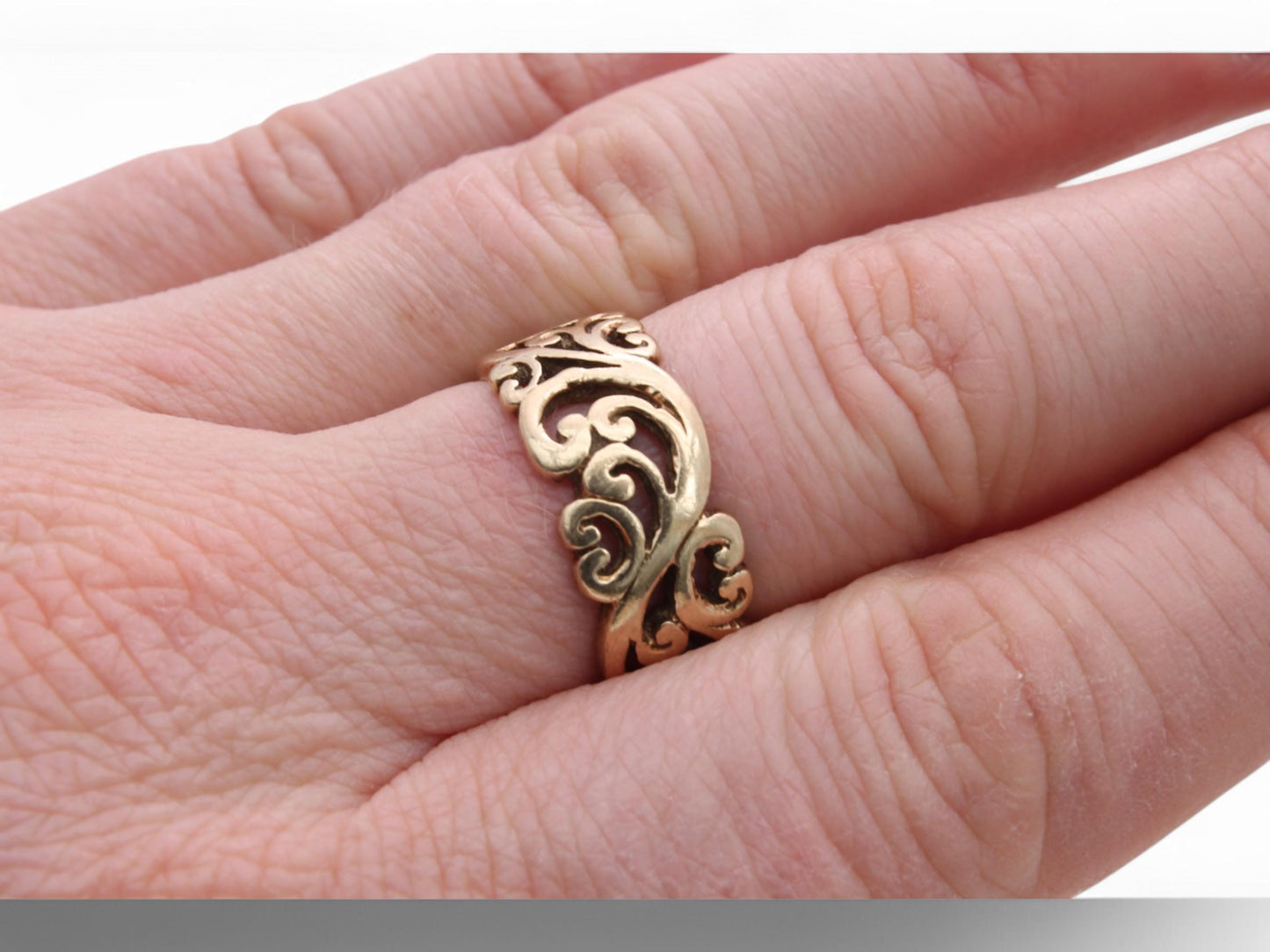 Vintage-9ct-Gold-Floral-Ring