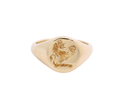Vintage 18ct Gold Lion Holding Globe Intaglio Crest Signet Ring