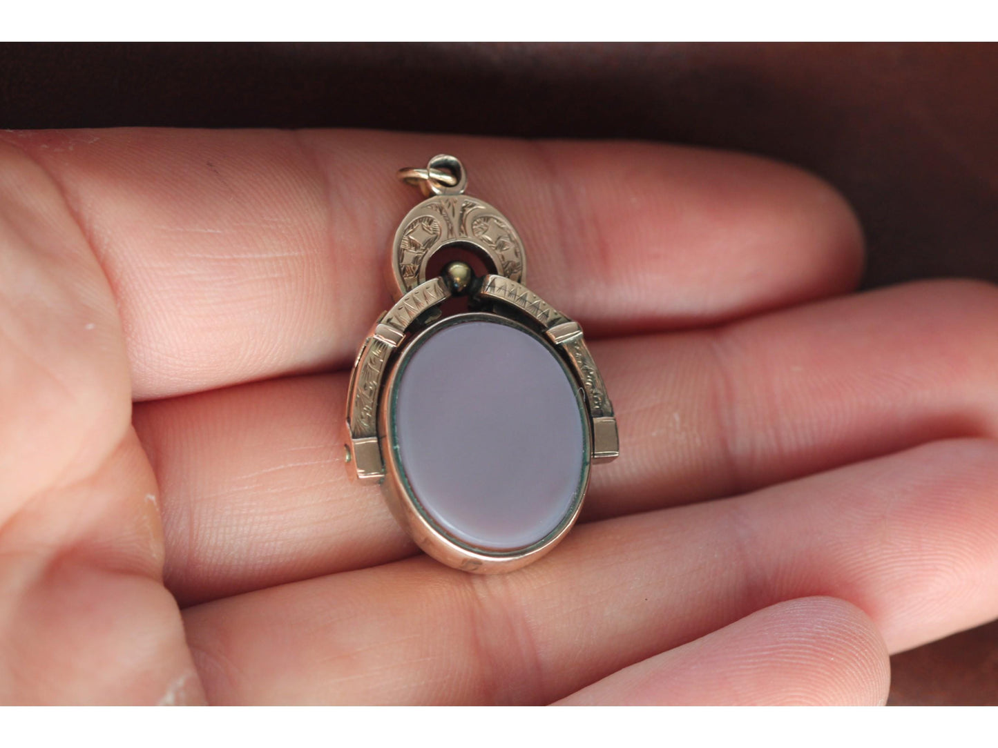 Antique 10ct Gold Lucky Horseshoe Sardonyx Spinner Pendant