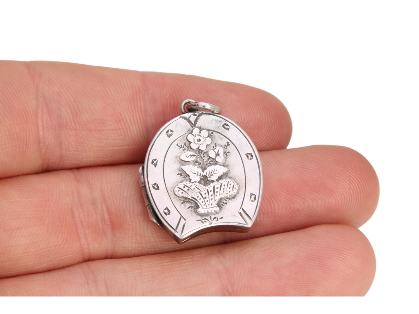 Antique Sterling Silver HorseShoe Flower Locket