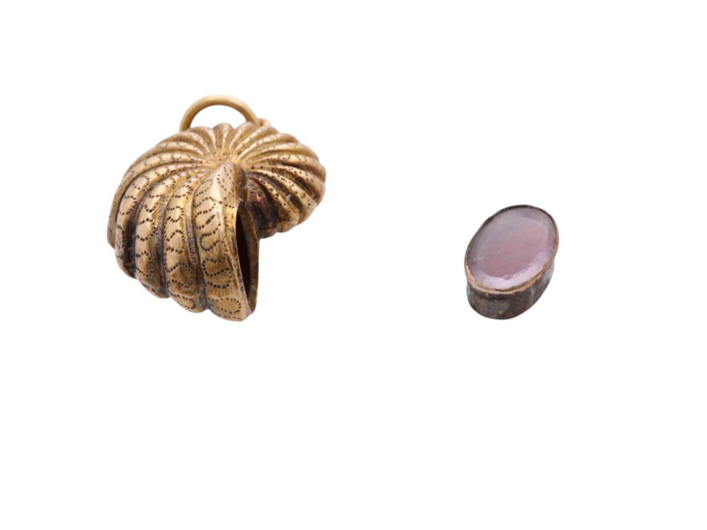 Antique 15ct Gold Shell Pendant Locket