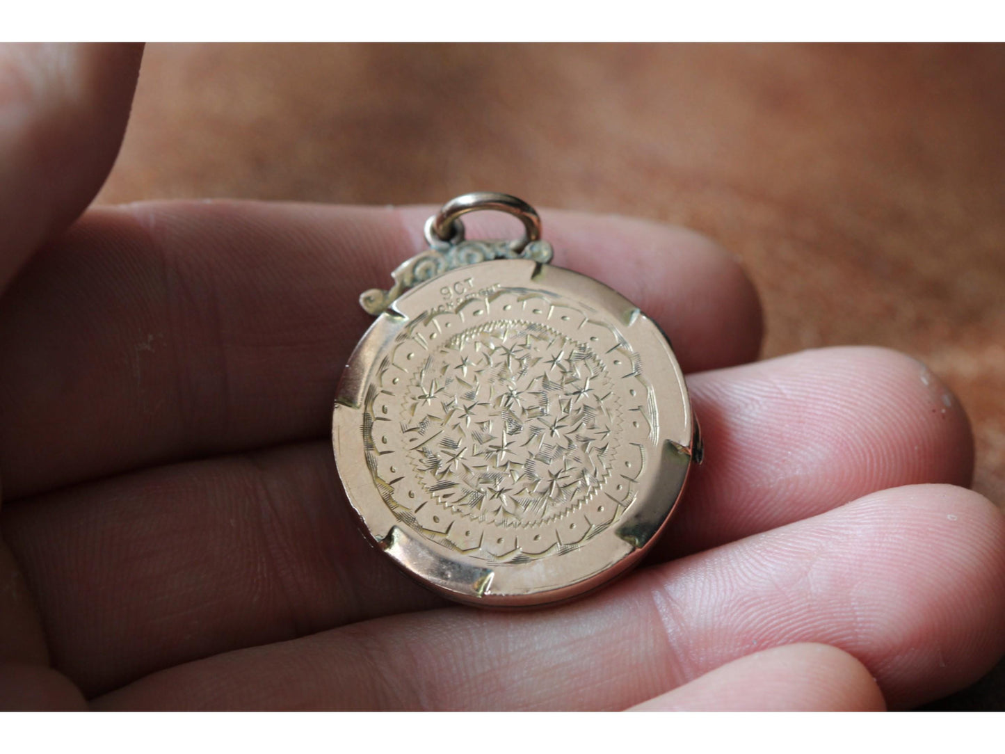 Antique 9ct Gold Forget Me Not Ivy Locket