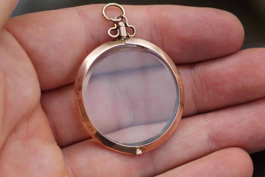 Antique-9ct-Rose-Gold-Open-Glass-Locket-Pendant,-1905