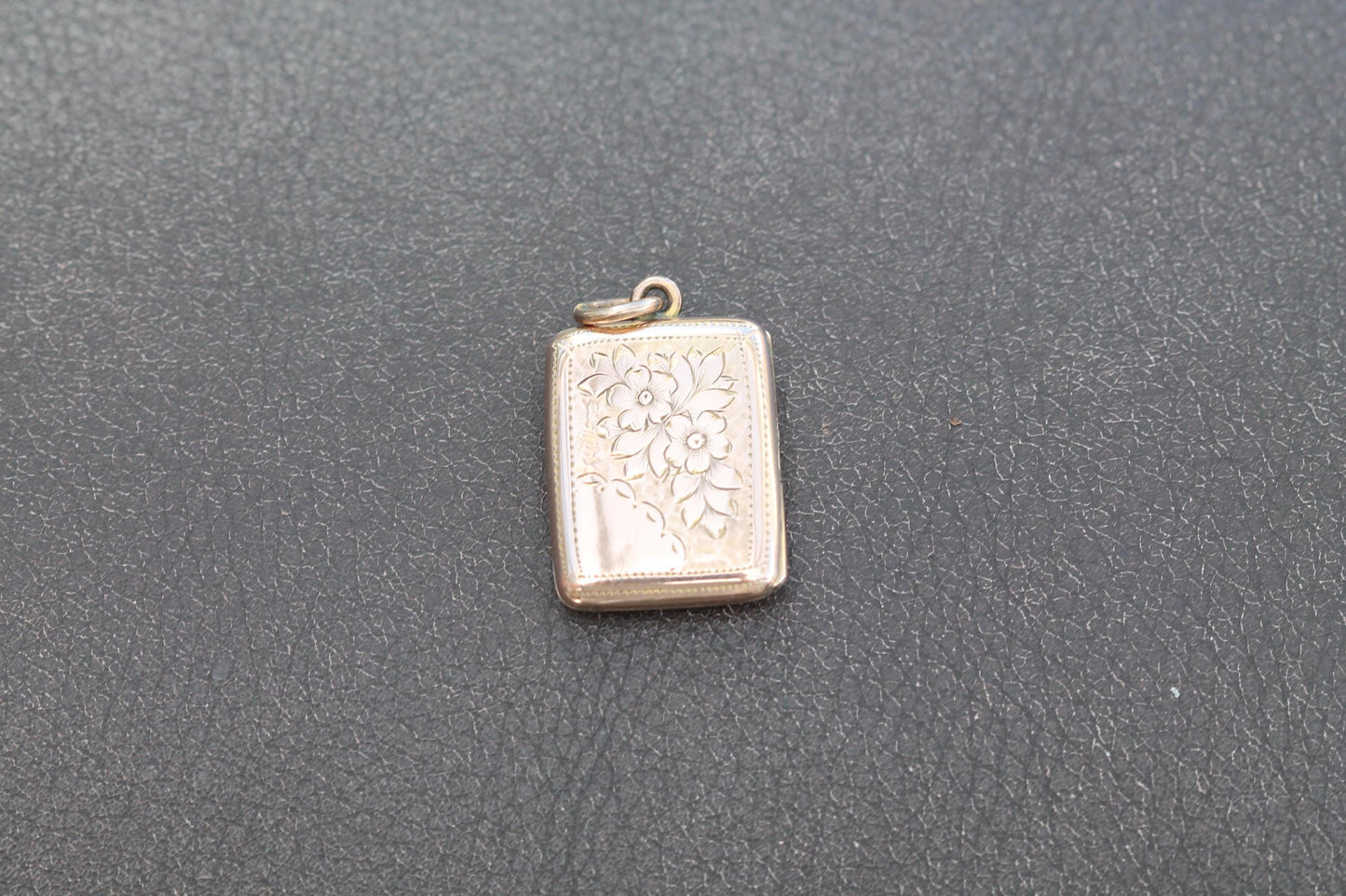 Antique 9ct Gold Forget Me Not, Tulip Locket