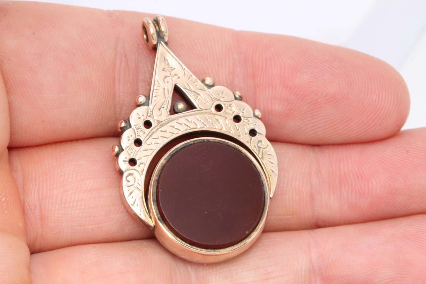 Antique 10ct Gold Carnelian Bloodstone Spinner Pendant