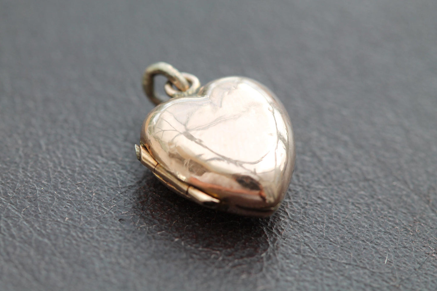Antique 9ct Gold Small Heart Charm Locket
