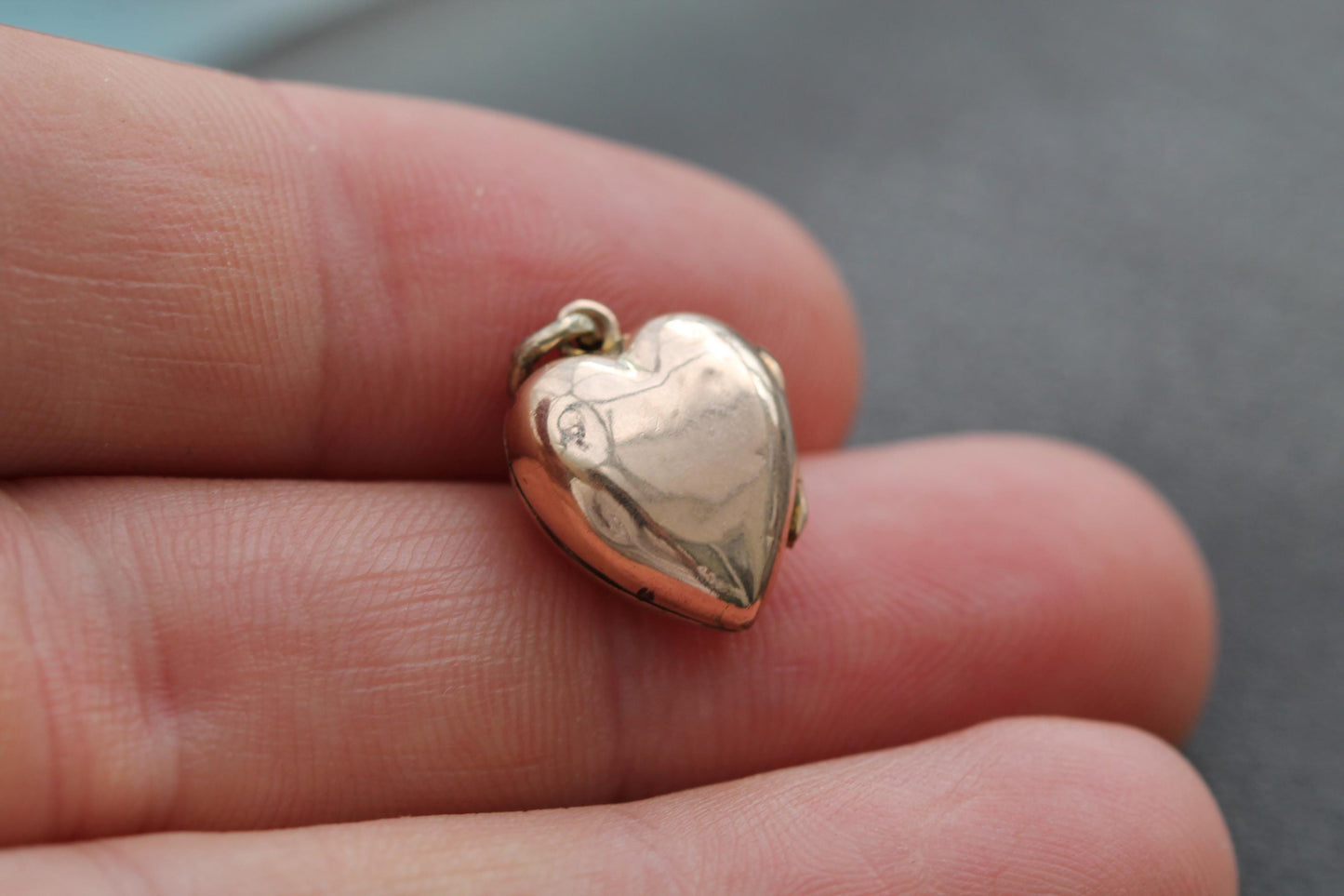 Antique 9ct Gold Small Heart Charm Locket