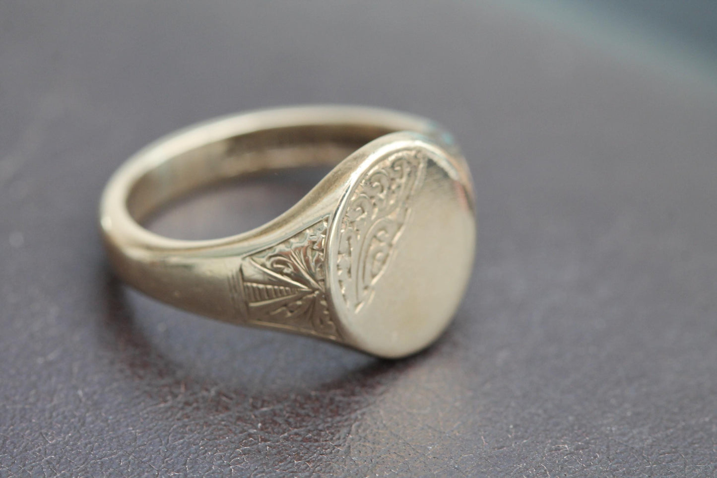 Vintage 9ct Gold Chased Signet Ring, 1960