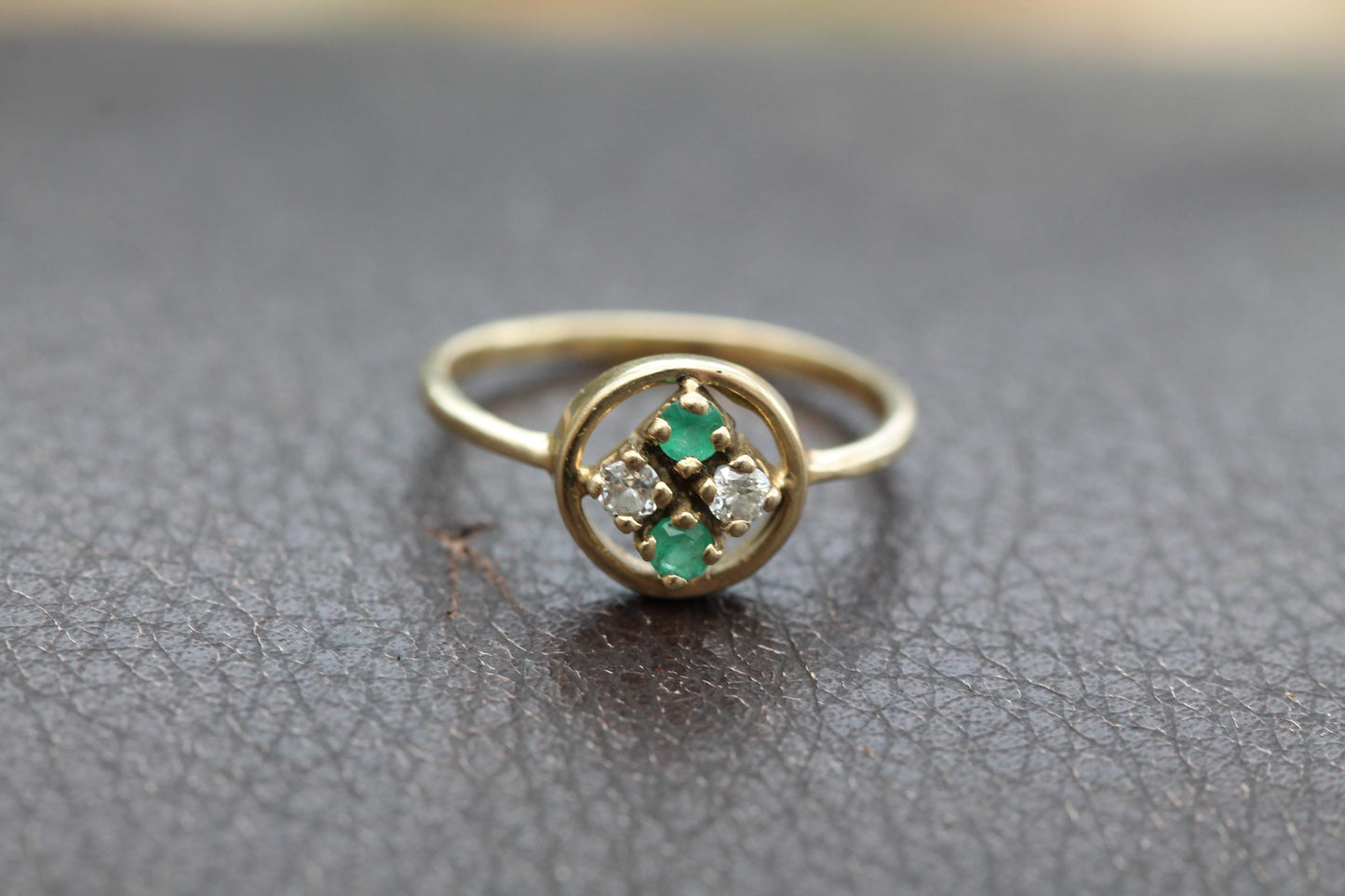 Vintage-14ct-Gold-Emerald-&-Diamond-Ring