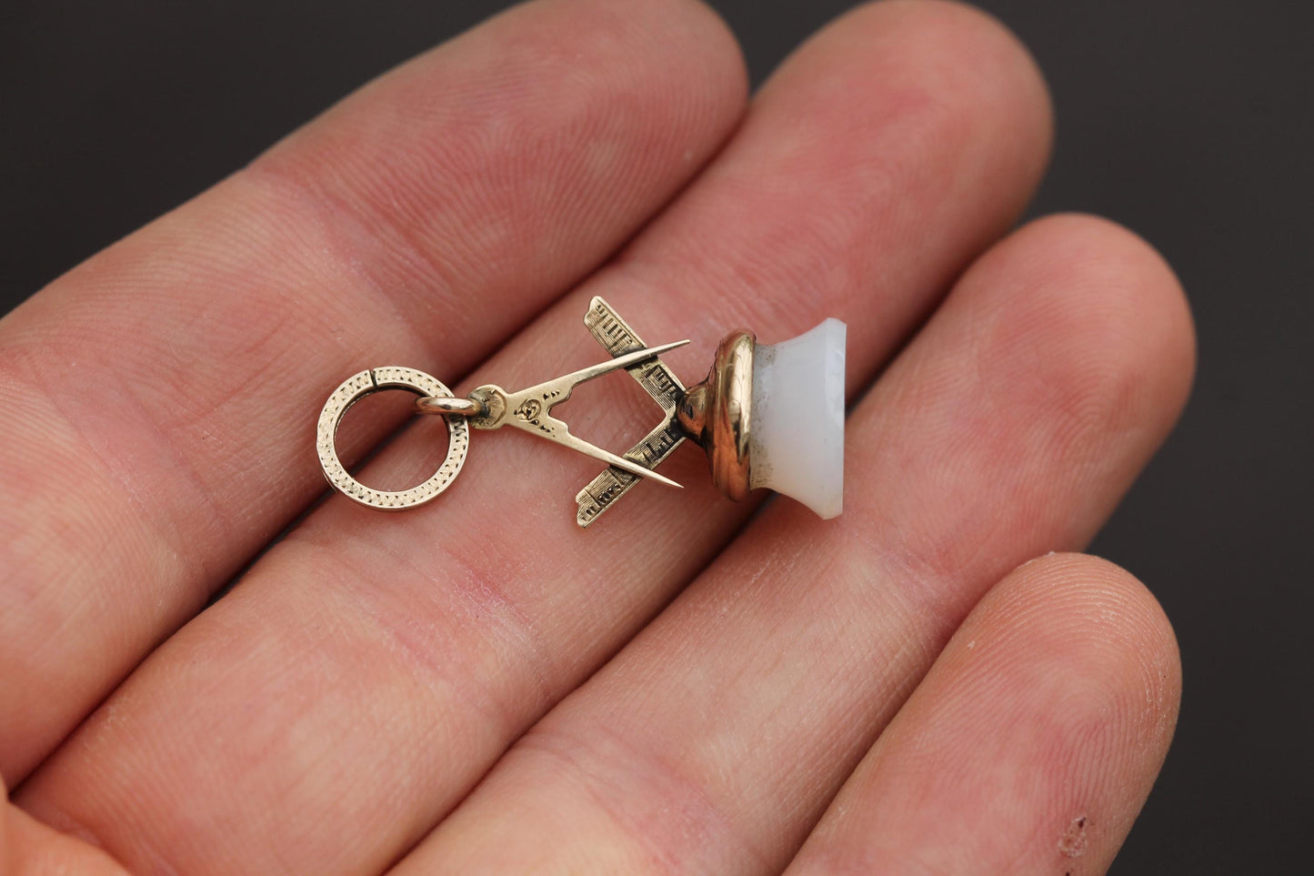 Antique 9ct Gold Masonic Chalcedony Pendant