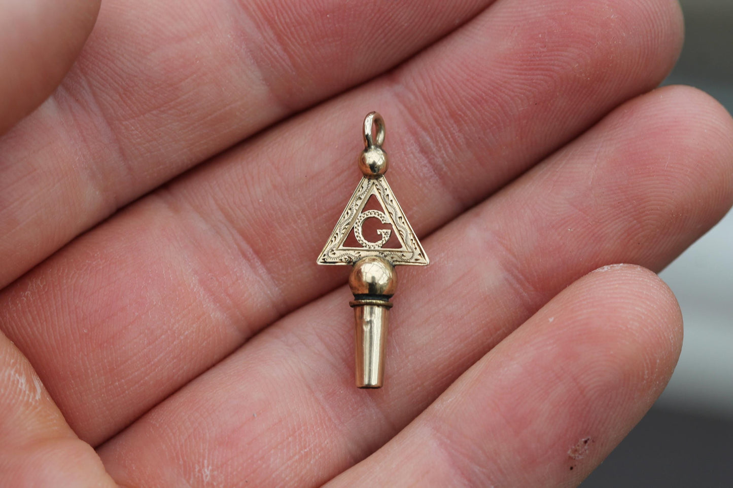 Antique-9ct-Gold-Masonic-Watch-Key-Charm-Pendant