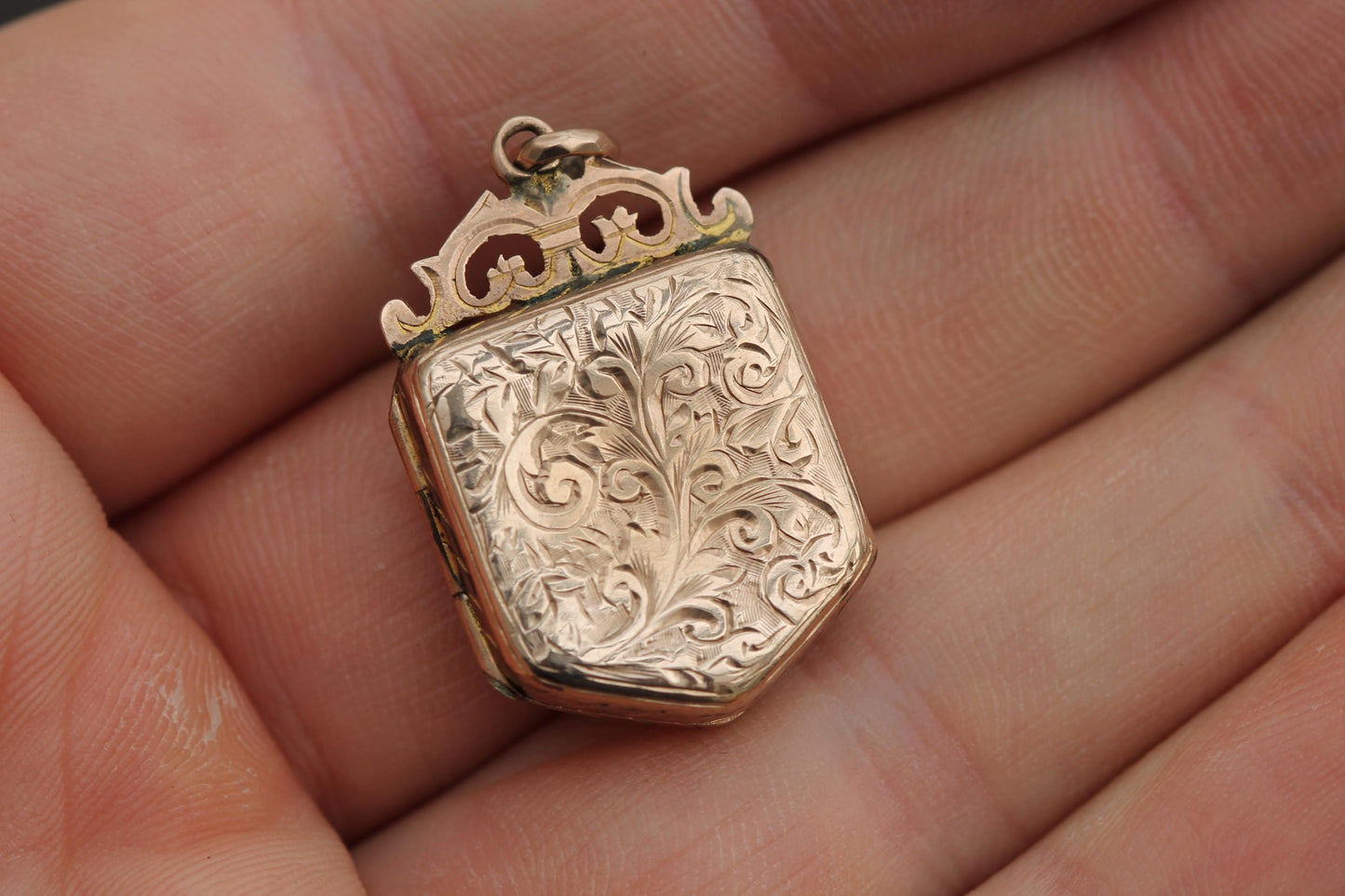 Antique 9ct Gold Shield Locket, 1902