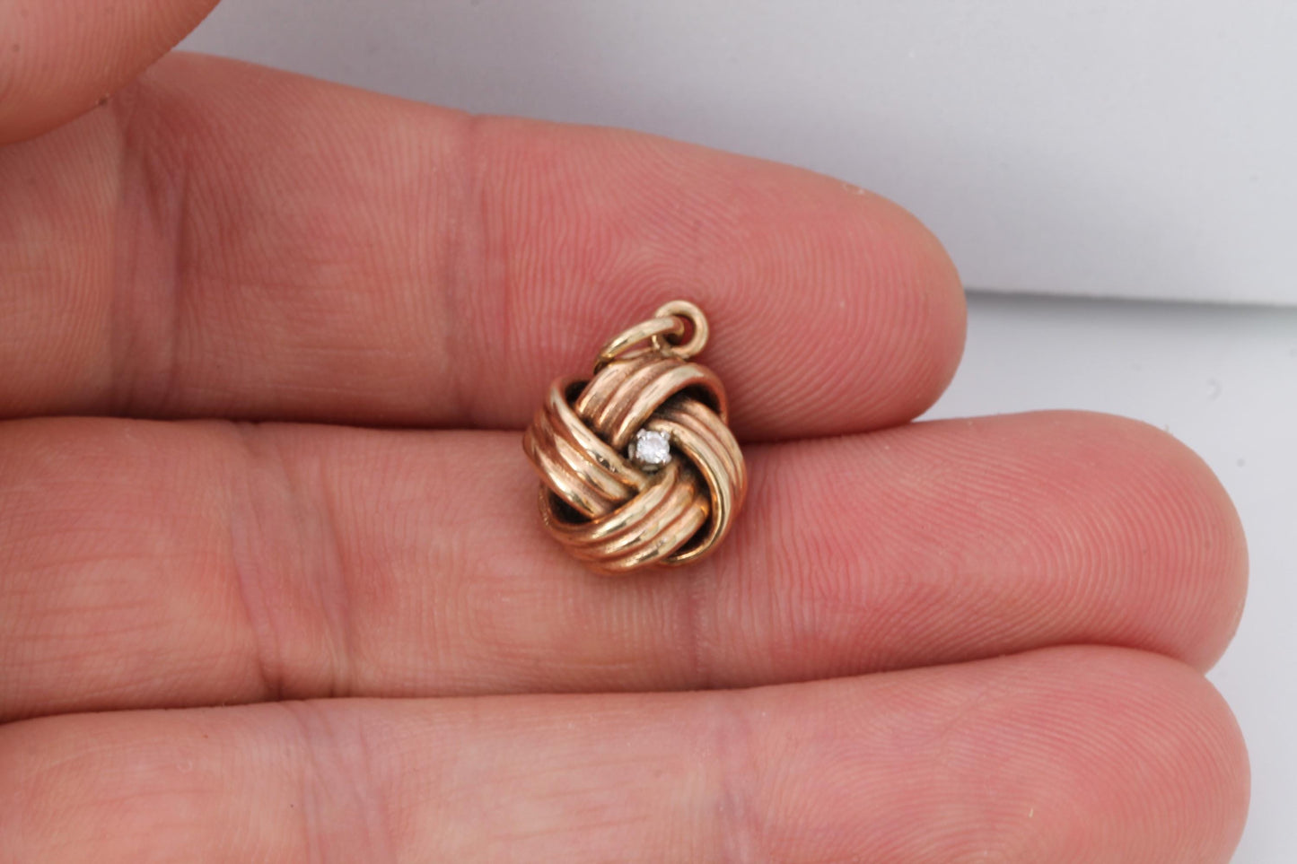 Vintage-9ct-Gold-Lovers-Knot-Diamond-Pendant