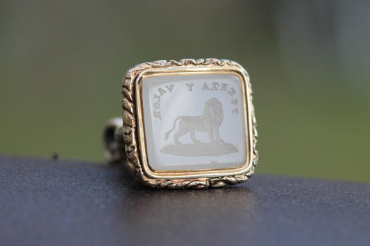Antique 15ct Gold Cased Chalcedony Lion "Strength And Courage" Intaglio Seal Pendant
