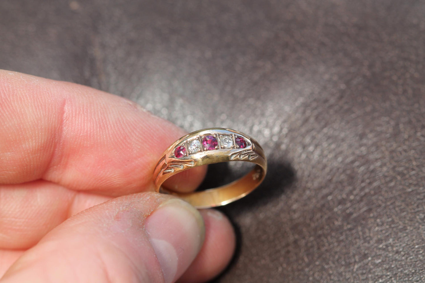 Antique-15ct-Gold-Ruby-&-Diamond-Gypsy-Ring,-1895