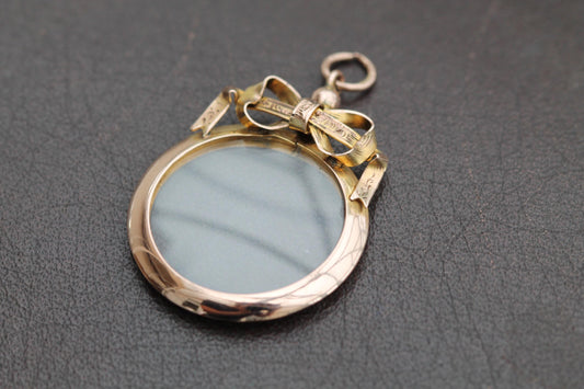 Antique 9ct Gold Decorative Bow Glass Locket, 1905
