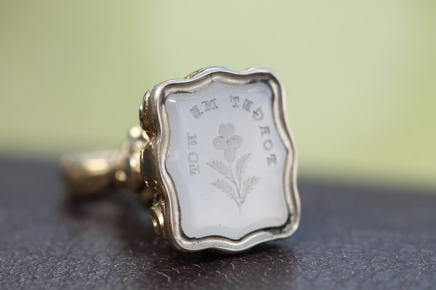 Antique 9ct Gold Filled Forget Me Not Flower Chalcedony Intaglio Seal Pendant