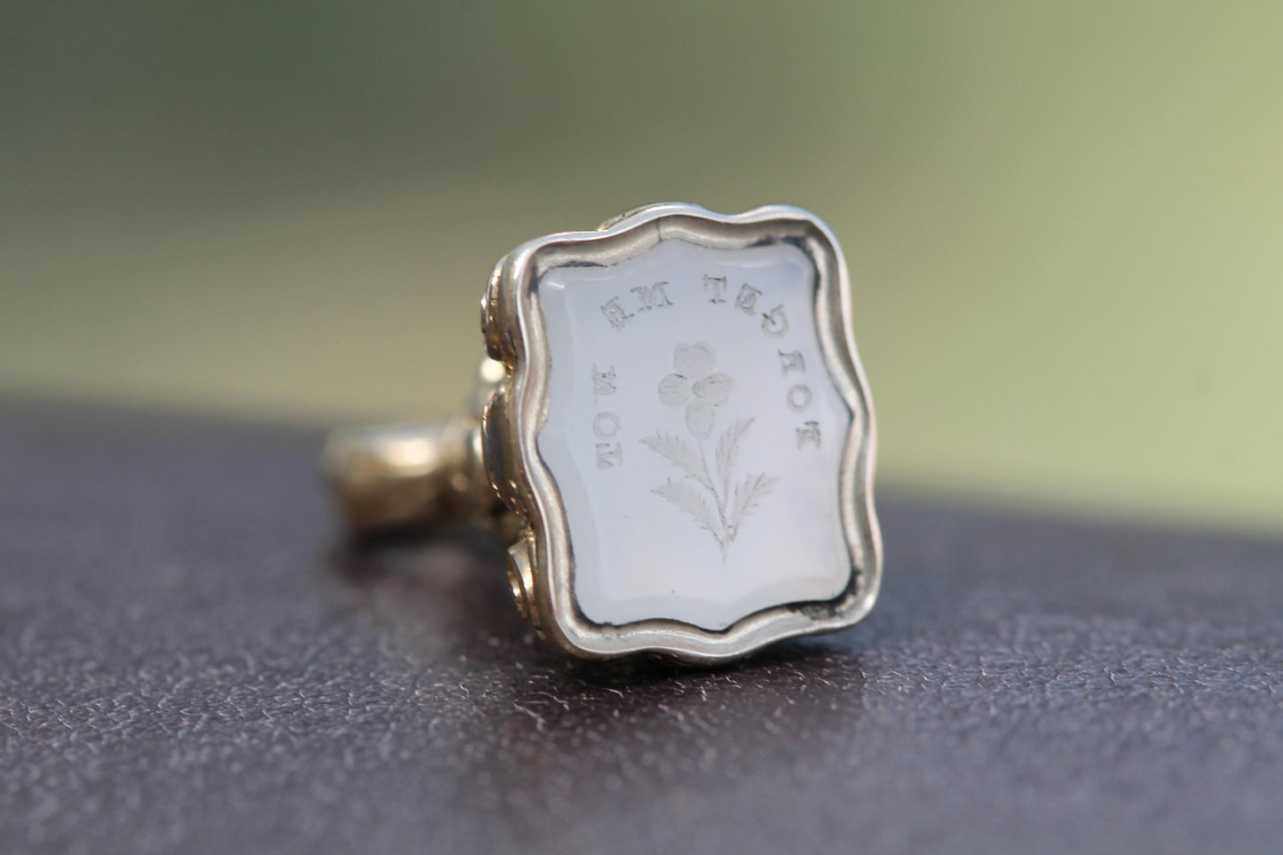 Antique 9ct Gold Filled Forget Me Not Flower Chalcedony Intaglio Seal Pendant