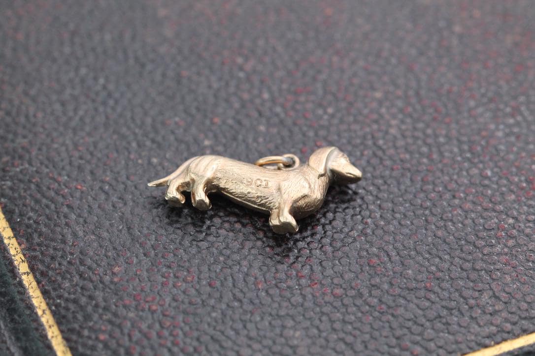 Vintage 9ct Gold Dachshund Sausage Dog Charm