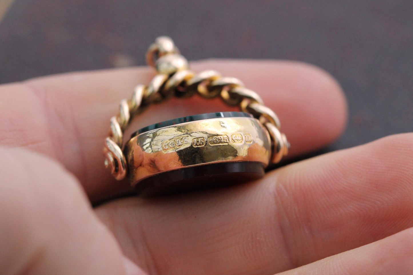 Antique-15ct-Gold-Bloodstone-Spinner-Pendant,-1887