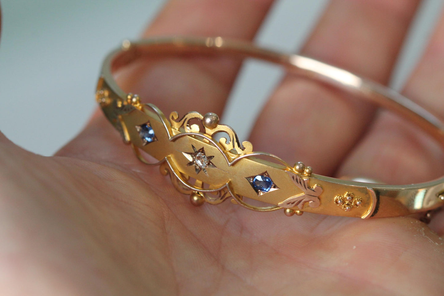 Antique-9ct-Gold-Diamond-Sapphire-Bangle,-7"