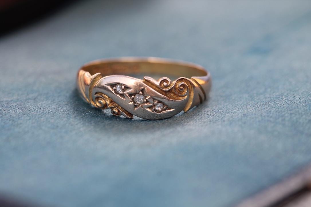 Antique-15ct-Gold-Diamond-Gypsy-Ring,-1894