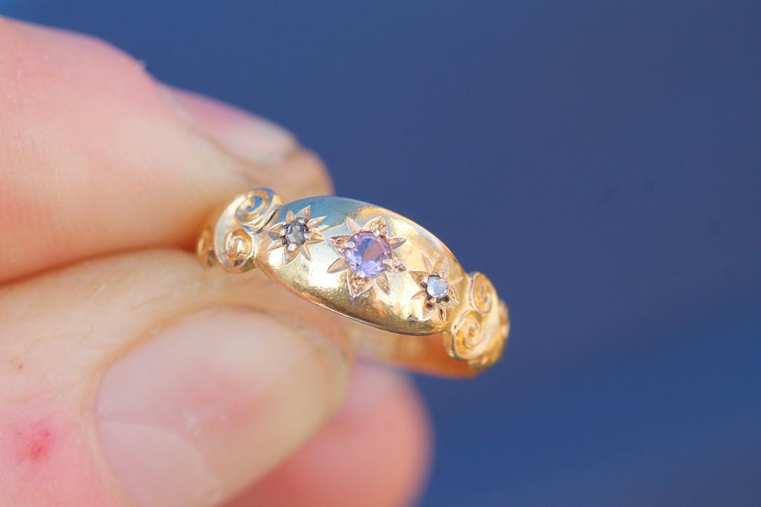 Antique-15ct-Gold-Amethyst-Diamond-Gypsy-Set-Ring