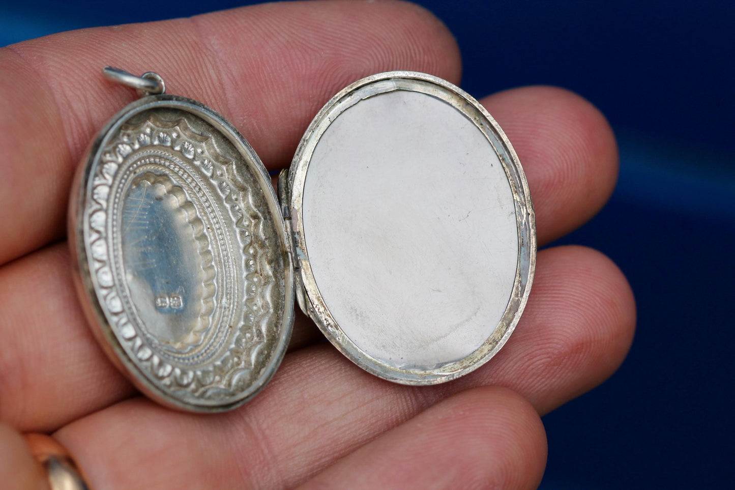 Antique-Sterling-Silver-Locket-|-Chased-Swallow-in-Flight-|-Victorian-1884