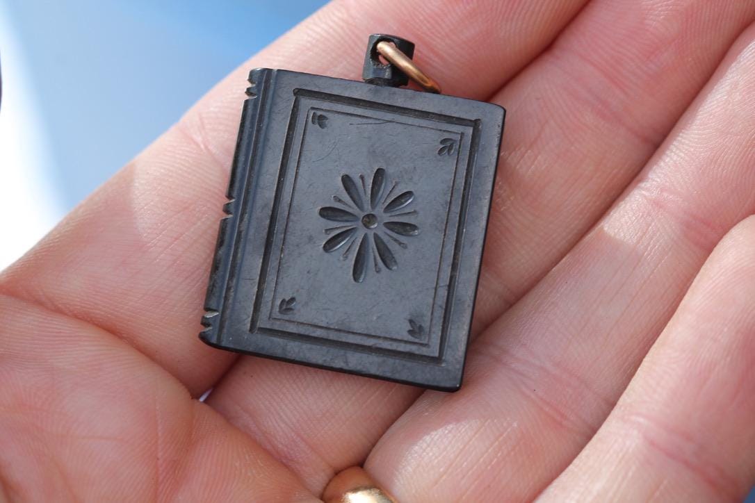 Antique-Whitby-Jet-Book-Pendant-|-Floral-Carving-|-9ct-Gold-Jump-Ring-|-Victorian