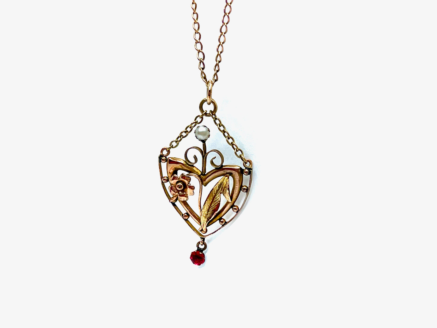 edwardian-9ct-gold-necklace-with-pendant