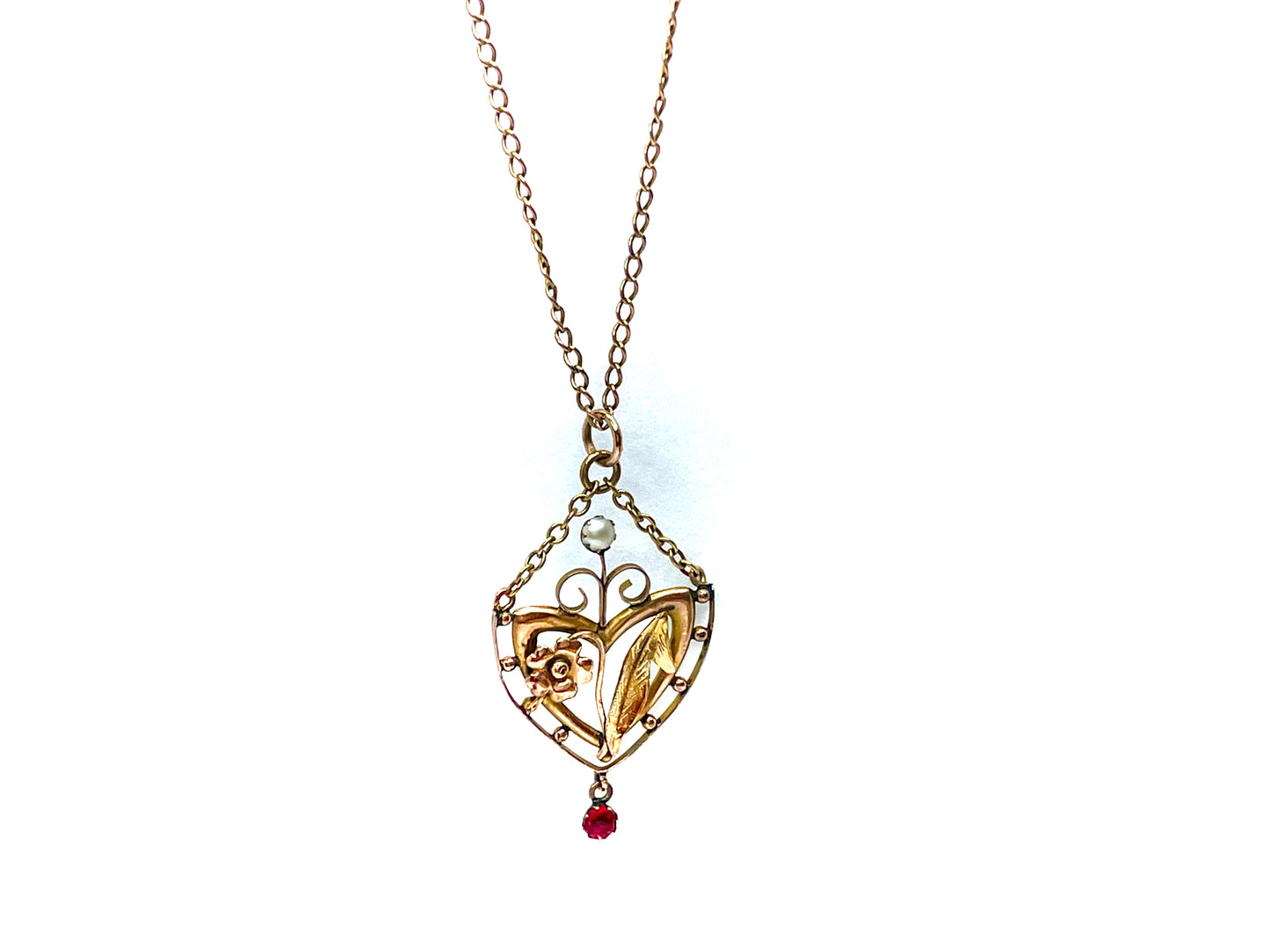 edwardian-9ct-gold-necklace-with-pendant